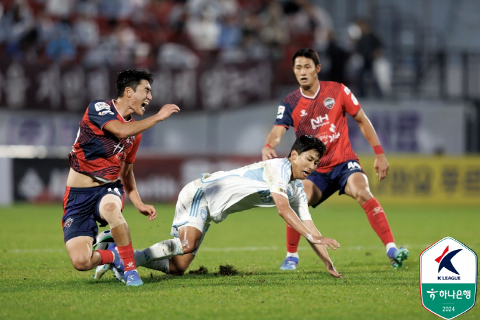 [K리그1]'파이널 첫 판에서 웃었다' 대전, 전북 2-0 잡고 10위……