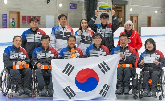 한국 휠체어컬링대표팀, 스코틀랜드 국제대회 전승 우승 쾌거