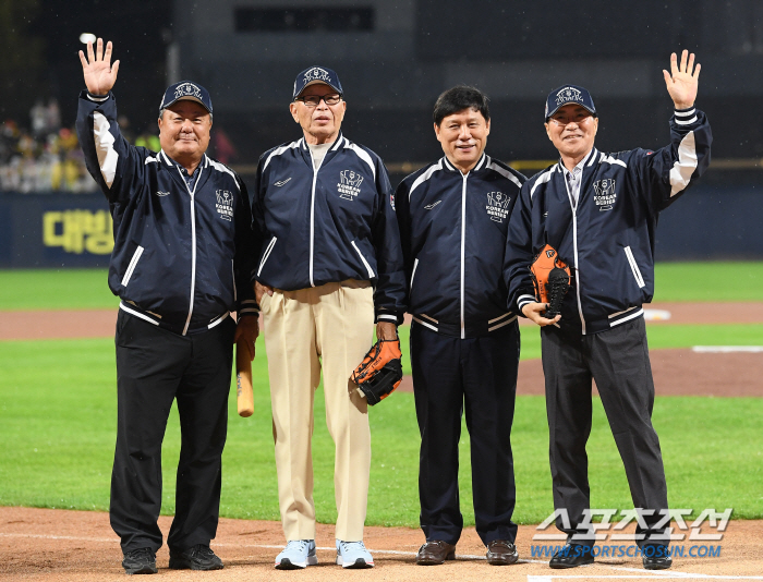 [포토] 김응용 김성한 김종모, 한 자리에 모인 타이거즈 레전드