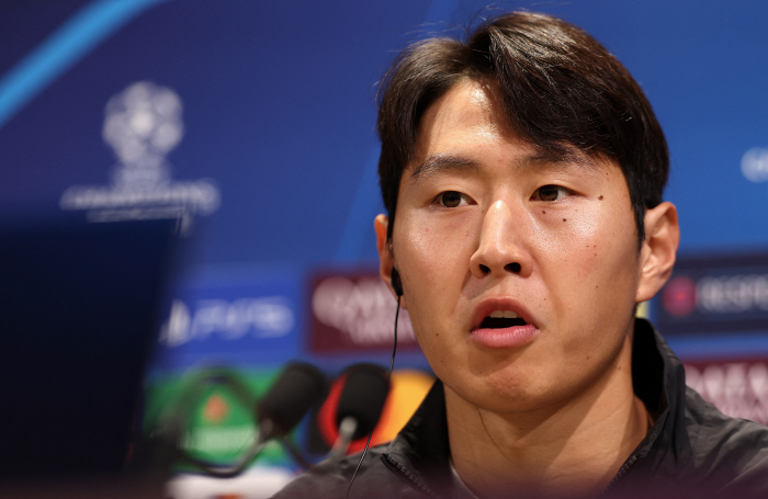 'PSG 핵심 인증+선발 예고' 이강인, 챔피언스리그 PSV전 기자회견 …