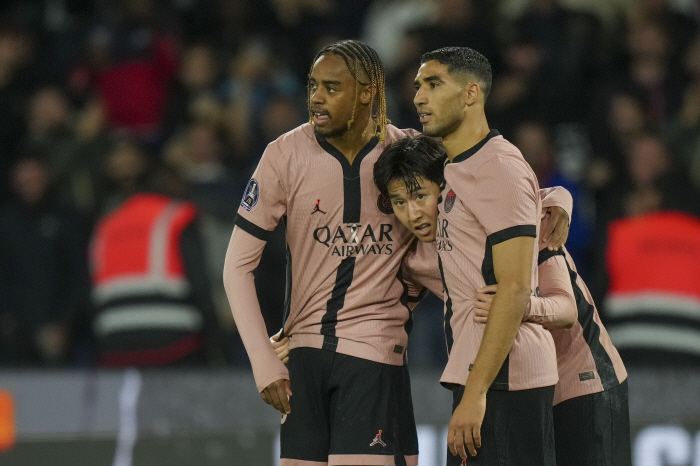 'PSG 핵심 인증+선발 예고' 이강인, 챔피언스리그 PSV전 기자회견 …