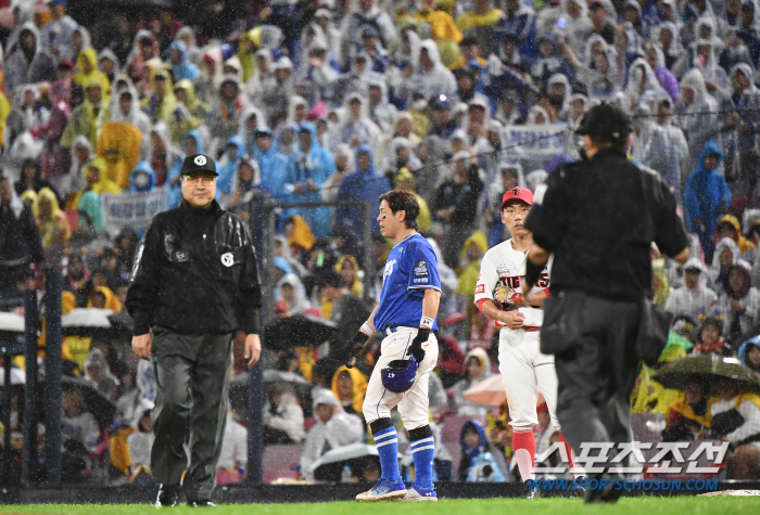 '우중 투수전' 대헌곤이 또 해냈다...0의 균형 깨는 선제 홈런 후 비…