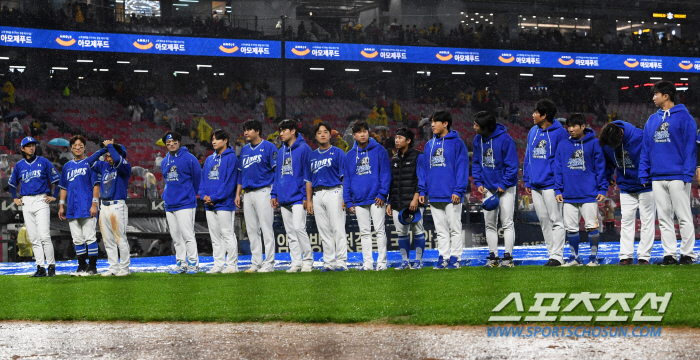 '하필 왜 그 타이밍에?' 팬들 장외 설전까지, 삼성 억울함 누가 풀어주…