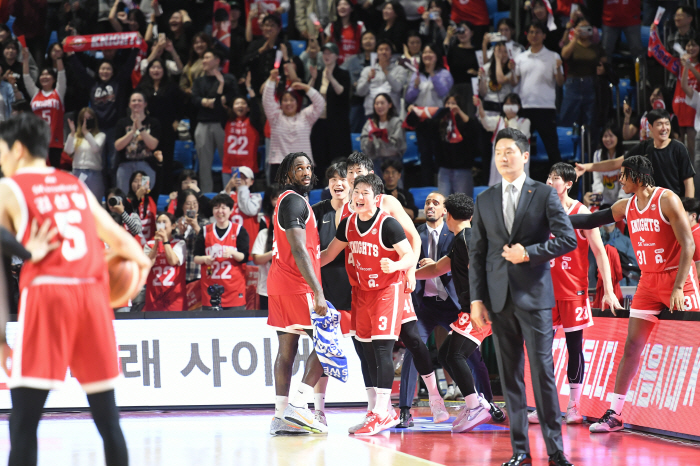 '하드콜? 그까이꺼, 뚫으면 되지' SK의 독특한 긍정대처법…속공 전문팀…