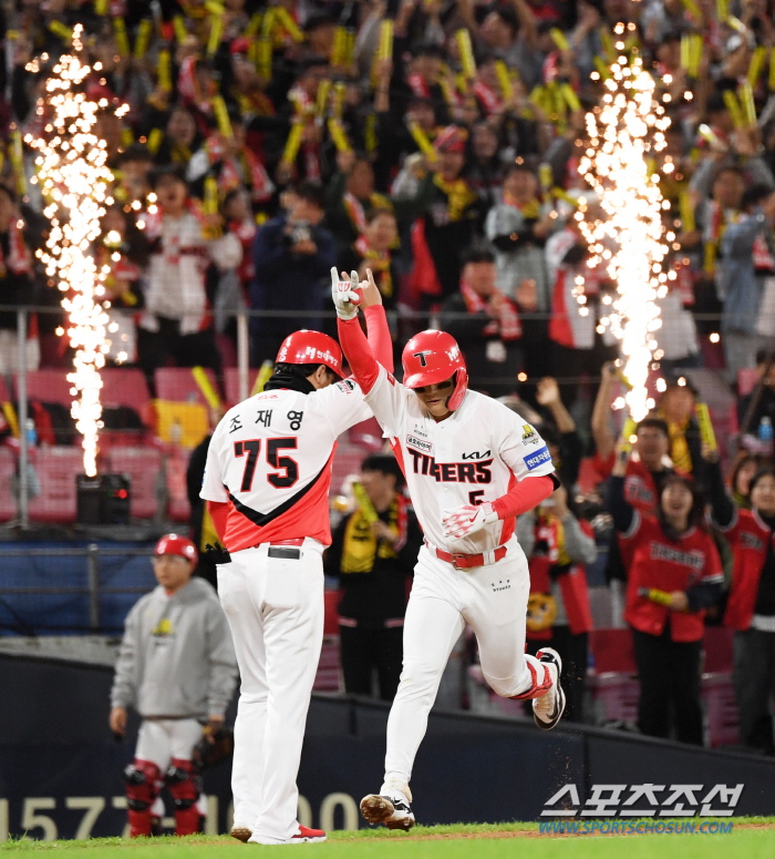 '역시 광주 슈퍼스타' MVP 예약자, 한국시리즈 첫 홈런까지 터졌다[K…