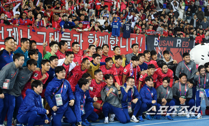 "홍명보호 3연승 질주→B조 1위" 대한민국, FIFA 랭킹 22위…지난…