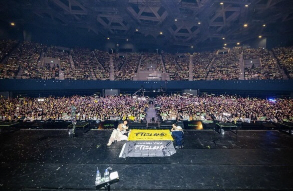 [SC이슈]이홍기 태세전환? 최민환 없는 사진에 "오해 없이 잘 전달"……