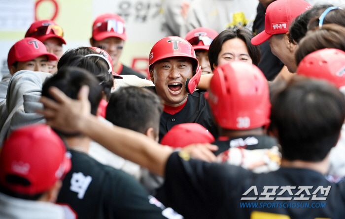 "식물타자 되고싶지 않다" 울컥했는데, 우승 포수로 화끈하게 보은했다[K…