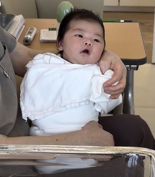 박수홍♥김다예 딸, 짙은 눈썹+독보적 롱다리 '역대급 신생아'