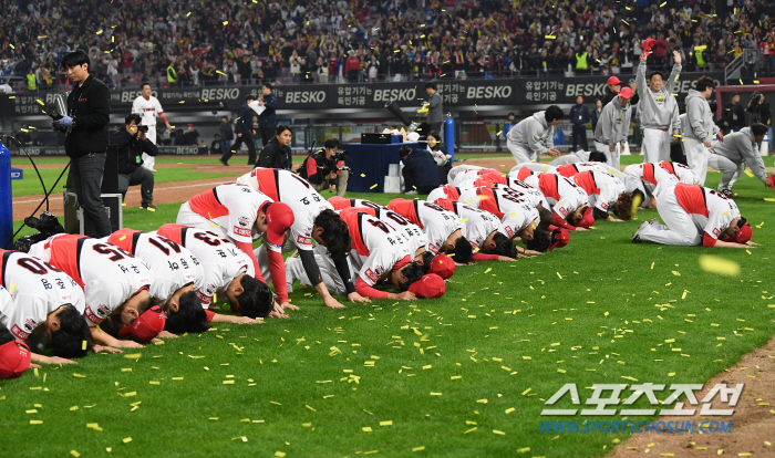 'V12 축배' KIA, 이젠 '논공행상'의 시간…'고과 A급' 과연 누…