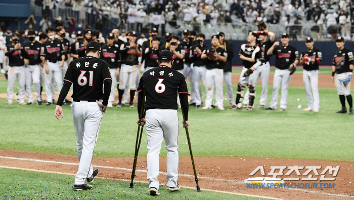 KBO 역사에 남을 '역대급 혜자 FA' 영원한 캡틴, 어려울 때 자신을…