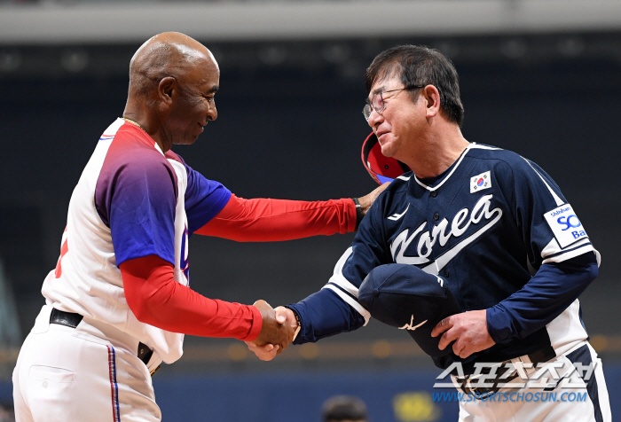 쿠바에 2연승 하니 "투타 너무 빨리 올라오지 않나..." 감독은 잘해도…