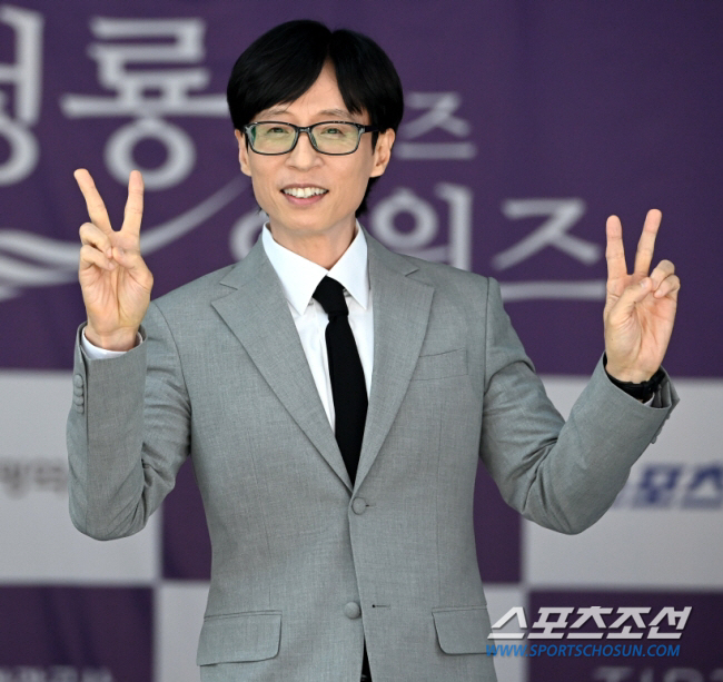 유재석, 드디어 '시청률 1%' 굴욕 벗었다…'틈만 나면,' 2049 3…