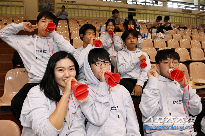 SKT→SK나이츠→한국핸드볼연맹, 스포츠 사랑나눔에 진심인 '키다리 아저…