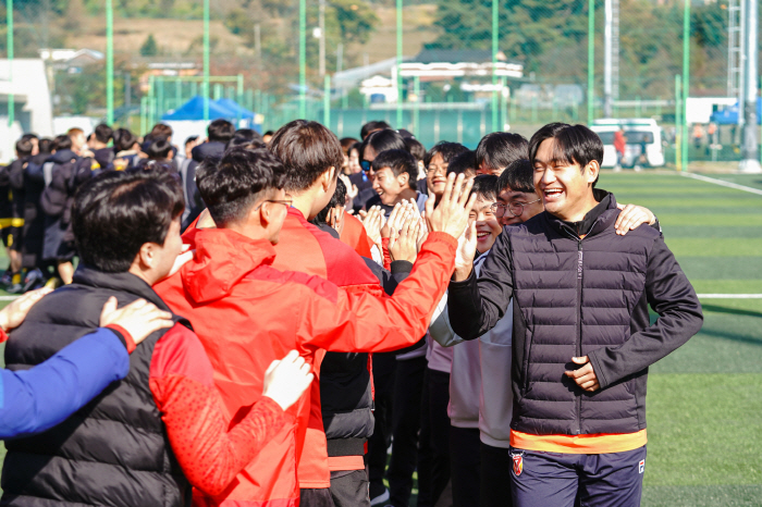 발달장애인과 비장애인이 하나가 되는 놀라운 축구공의 마법 "통합축구 계속…