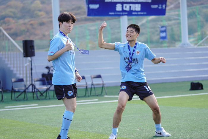 발달장애인과 비장애인이 하나가 되는 놀라운 축구공의 마법 "통합축구 계속…