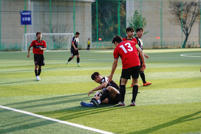 발달장애인과 비장애인이 하나가 되는 놀라운 축구공의 마법 "통합축구 계속…