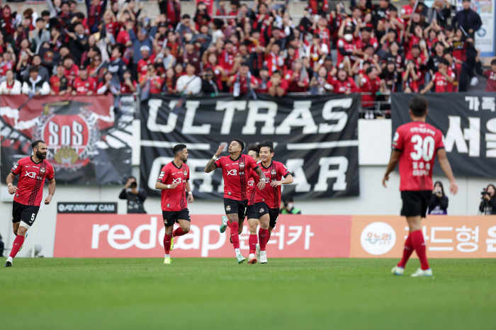 [현장인터뷰]각본없는 드라마→'축구천재' 박주영 상암 고별경기 "개인적으…