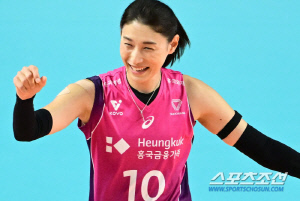 '황제' 굳건했다, 1R부터 MVP 선정 '개인 12번째'…허수봉, 개인 2호 라운드 MVP