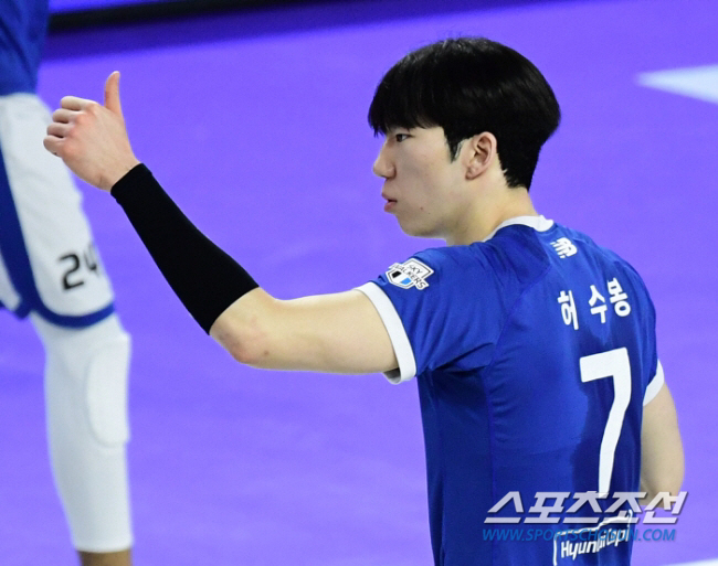 '황제' 굳건했다, 1R부터 MVP 선정 '개인 12번째'…허수봉, 개인…