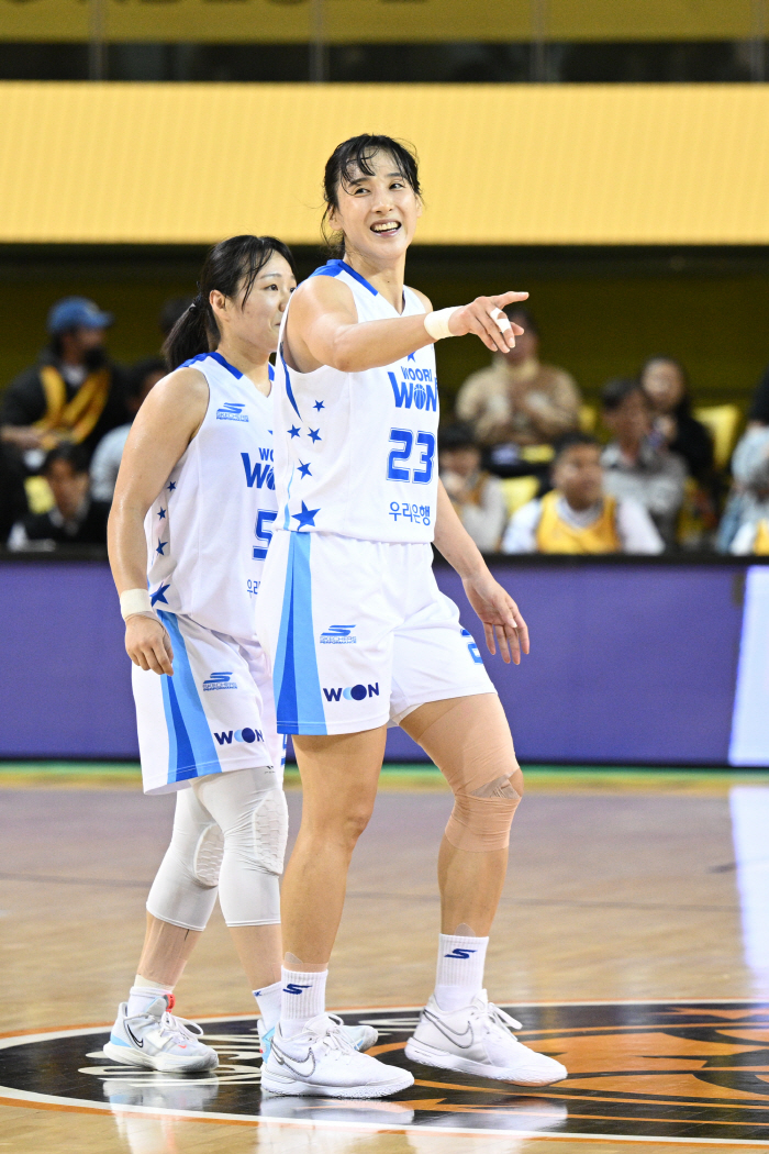 3연속 30득점+ 우리은행 절대 에이스 김단비, 1라운드 MVP