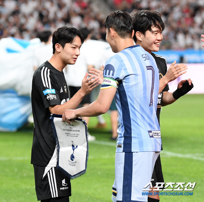 한국 축구에 이런 장면은 없었다, 양민혁 패스→손흥민 골 본다...토트넘…