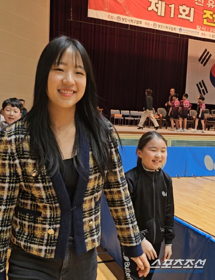 "'찐'신유빈이에요?" '초통령'삐약이 등장에 당진 유소년탁구축제 구름인…