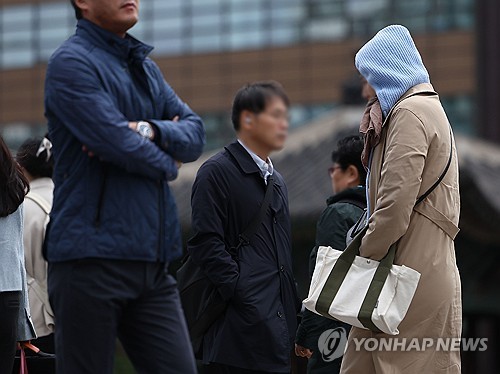 기온 떨어지고 강한 바람 부는 일요일…강원 산지엔 눈