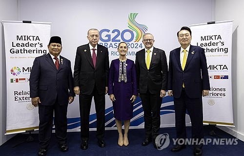 尹 등 믹타 정상 "지정학적 대립 시기, 유엔 결의 지지해야"