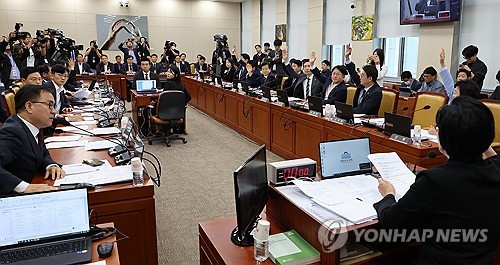 상임위원 3명 공석 방통위, 인건비까지 삭감에 사면초가