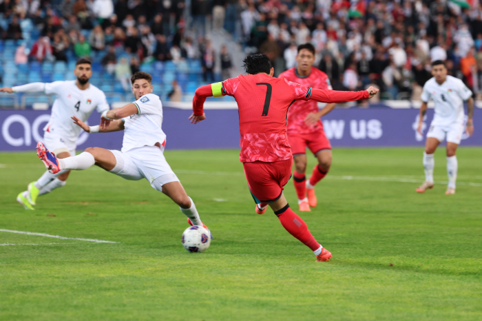 [팔레스타인전Live]'역시 손흥민!' 동점골! 팔레스타인 원정 1-1 …