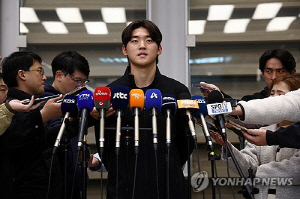 김도영, 프로야구은퇴선수협회 '최고의 선수상' 수상