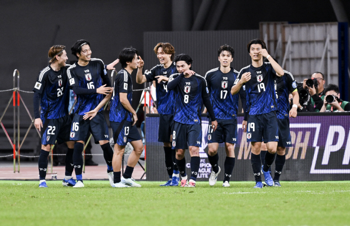 일본 사실상 월드컵 진출 확정, 중국 원정서 3-1 승리...'0-7 대…