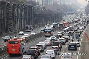 500만원 미만 승용차는 기초생활수급 선정 때 4.17%만 소득 산정