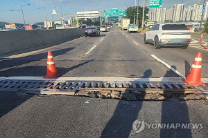 파손 위험 광주 어등대교 이음새 교체…한차선씩 공사·통제