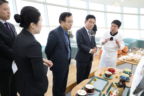 하이원리조트, 백두대간 뷰 맛집 '구름담은 카페' 새 단장