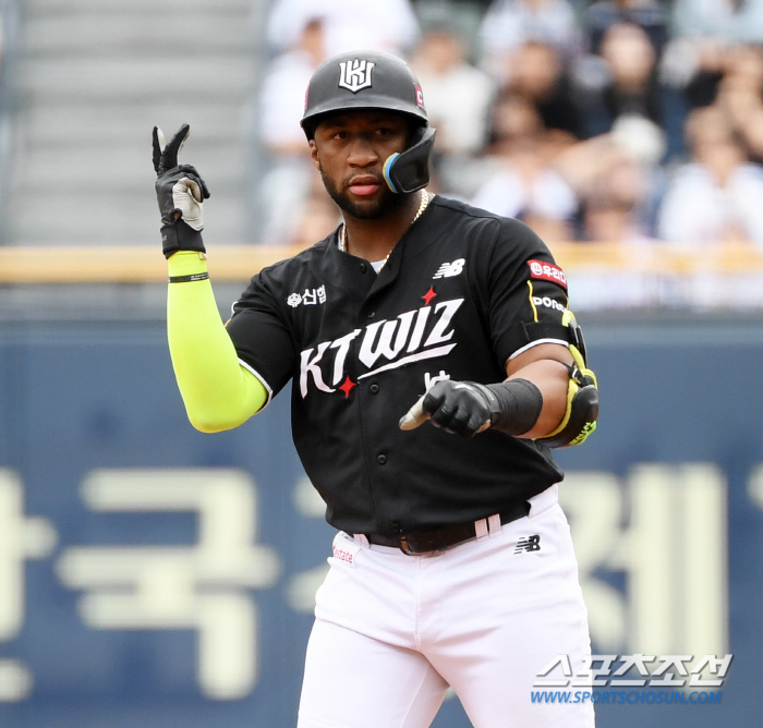 김도영, 데뷔 3년만에 MVP 수상할까? KBO 시상식 오는 26일 개최