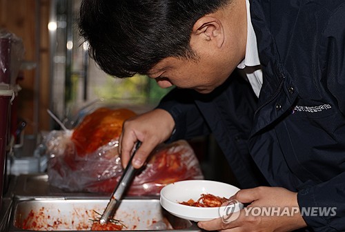 '중국산 김치를 국산으로 속여'…원산지표시 위반 125곳 적발