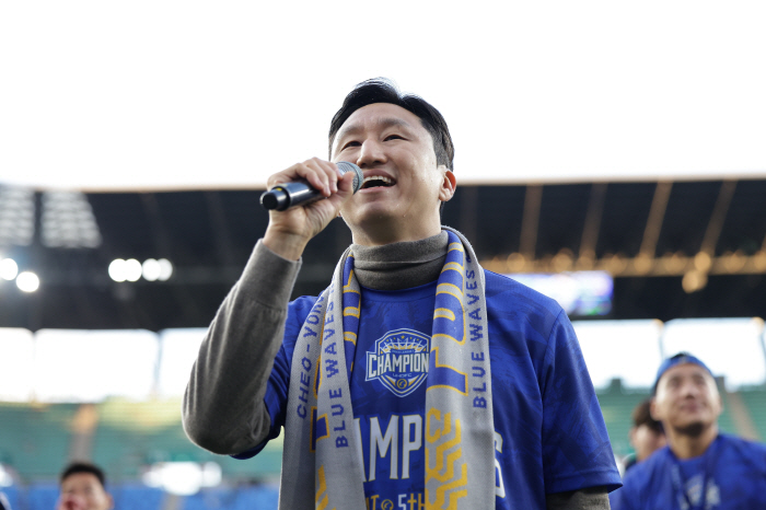 '축구의 맛' 제대로 알아가는 정기선 HD현대 수석부회장 "3연패 하면 …