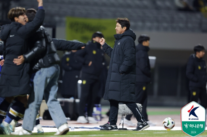 "겨울에 축구할 운명인가봐요" 플레이오프의 남자, 김도균 감독