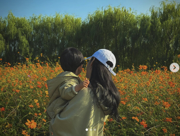 에릭♥나혜미, 폭풍성장 2살 아들 공개 "내 사랑" 그림같은 가족 사진