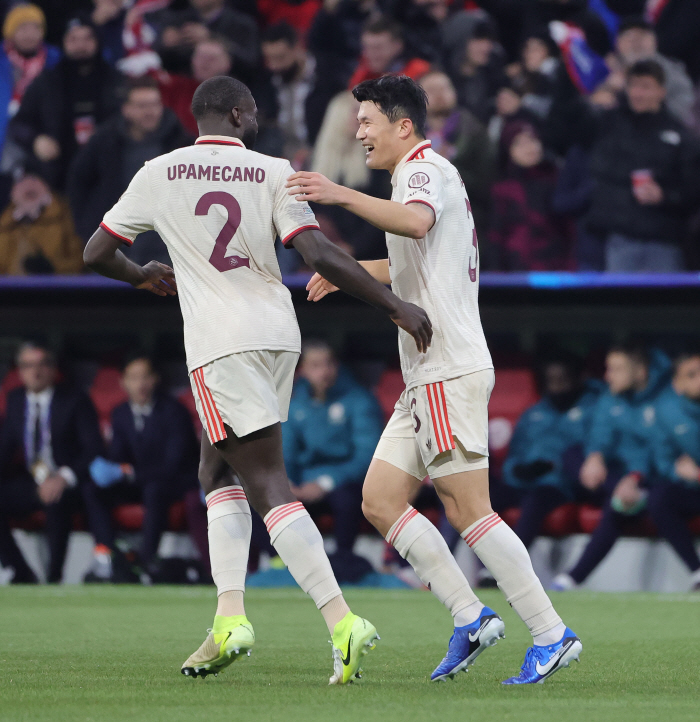 미쳤다! PSG 상대로 '결승골+환상수비' 김민재, UCL 5라운드 베스…