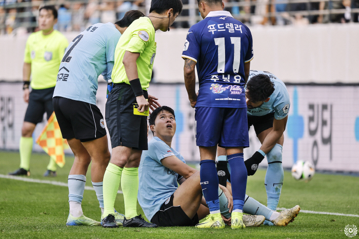 "모든 걸 쏟아붓고 싶었는데…" 대구 원클럽맨의 '뜨거운 눈물'이 설명하…