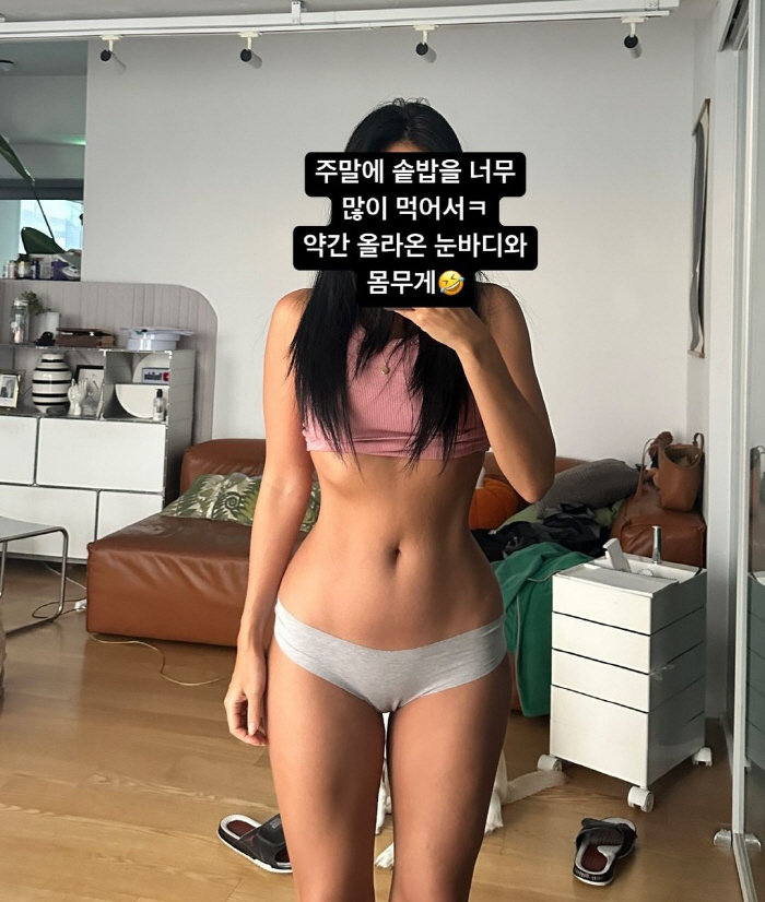 ‘줄리엔강♥’ 제이제이, 속옷만 입고 62kg 몸매 자랑 "많이 먹어서 …