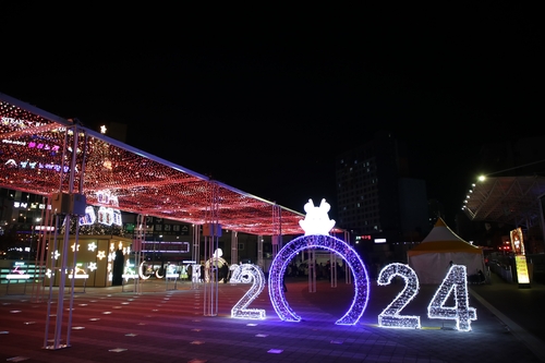 창원 도심 6곳, 야간에 '빛의거리'로…지역상권 활성화 이끈다