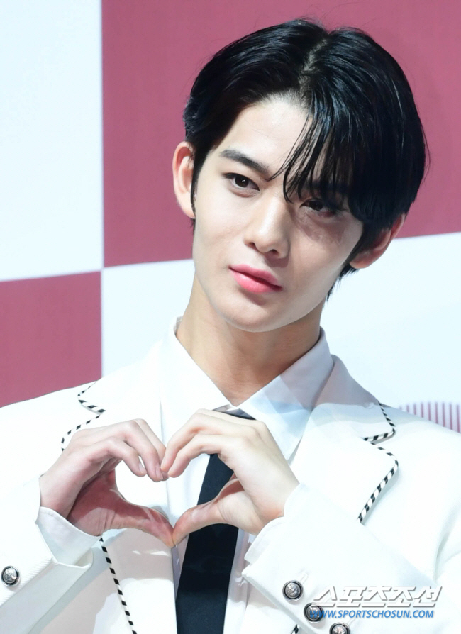 [공식] 'CIX 탈퇴' 배진영, 브아걸 제아와 한솥밥…'프듀' 데뷔조x…