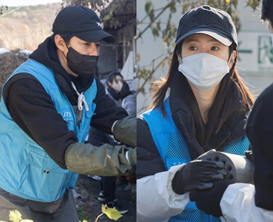 조인성·한지민, 4년째 연말 맞이 연탄 나눔 봉사..따뜻한 온기 전달