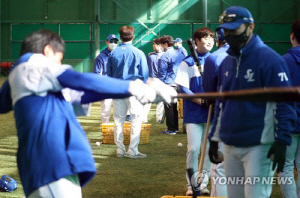 삼성, 비활동기간 단체훈련 논란…이종열 