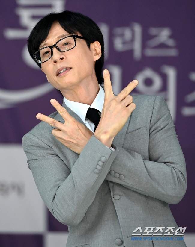 [SC리뷰] 천하의 유재석도 못이긴 무대 공포증 "땀 너무 나 감전돼 죽…