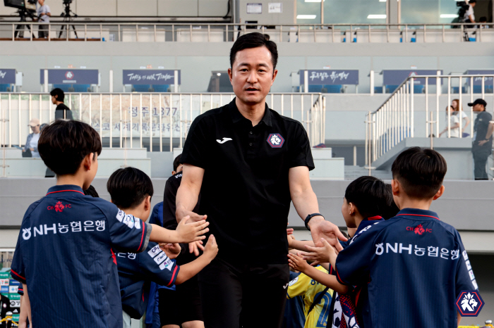 [공식발표]충북청주 권오규 수석코치→신임사령탑 내부승격.."고향팀서 결과…